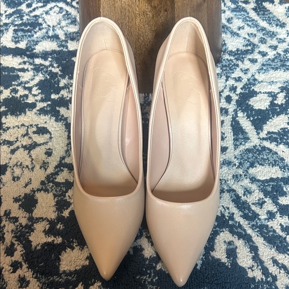 SHEIN Shoes - SHEIN Classic Beige Heels